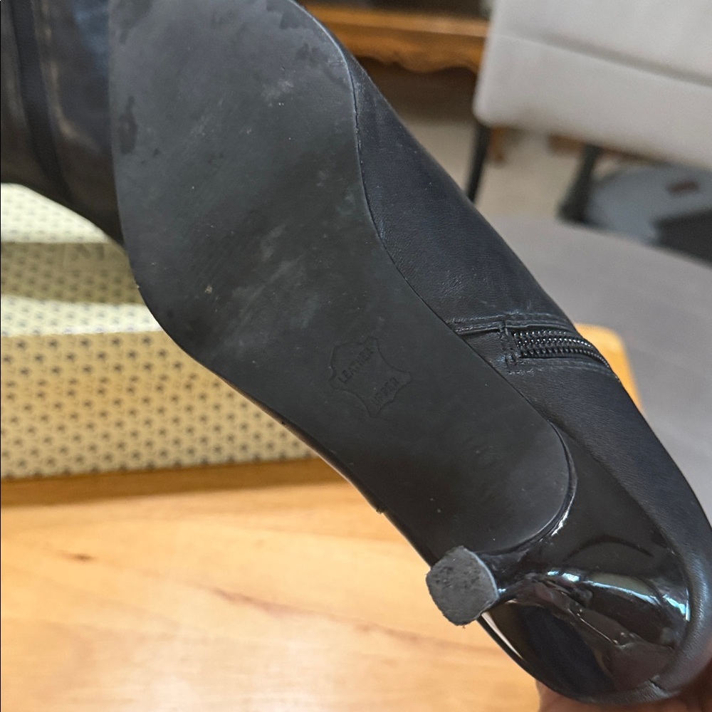 Black genuine Leather Ankle Boots - Picture 2 of 2